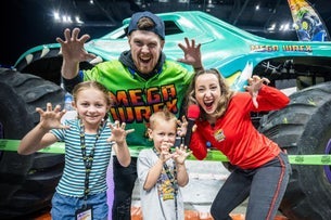 HOT WHEELS POWER SMASHERS PRE-SHOW: 10:00 AM - 11:15 AM