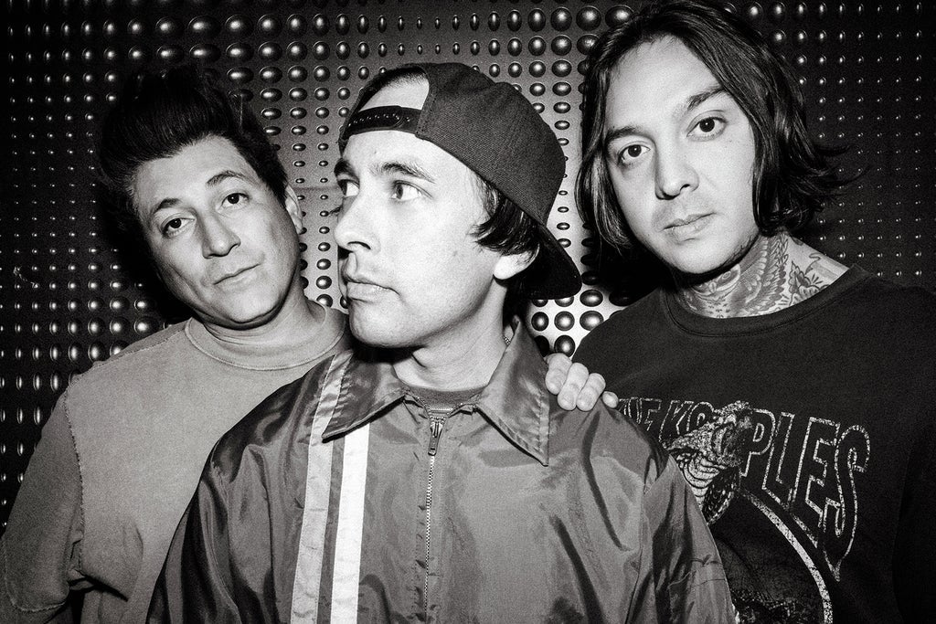 Pierce The Veil - I Can't Hear You World Tour
