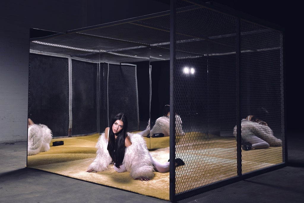 LEAH KATE "The Genius Tour"