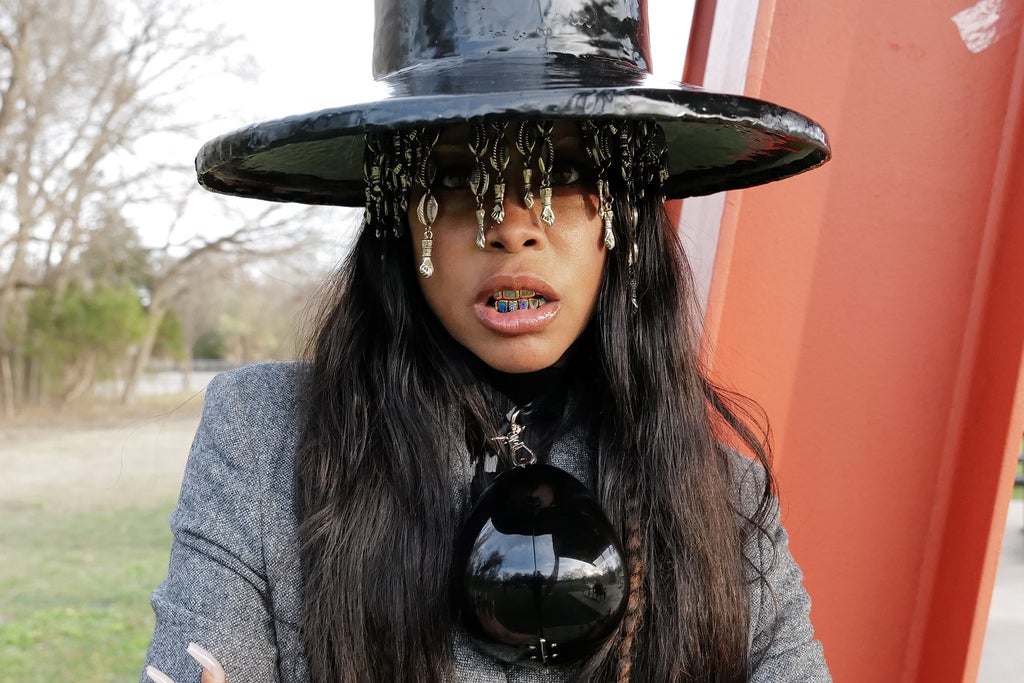 eryKah Badu Mama's Gun 25: Return of Automatic Slim