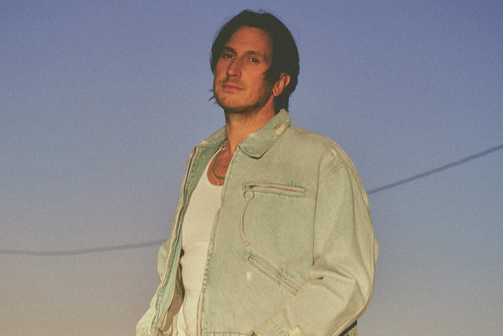 Russell Dickerson - RUSSELLMANIA Tour