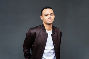 Tauren Wells wsg Josiah Queen