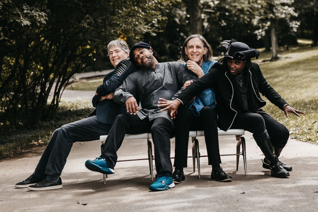 Béla Fleck & the Flecktones Jingle All the Way