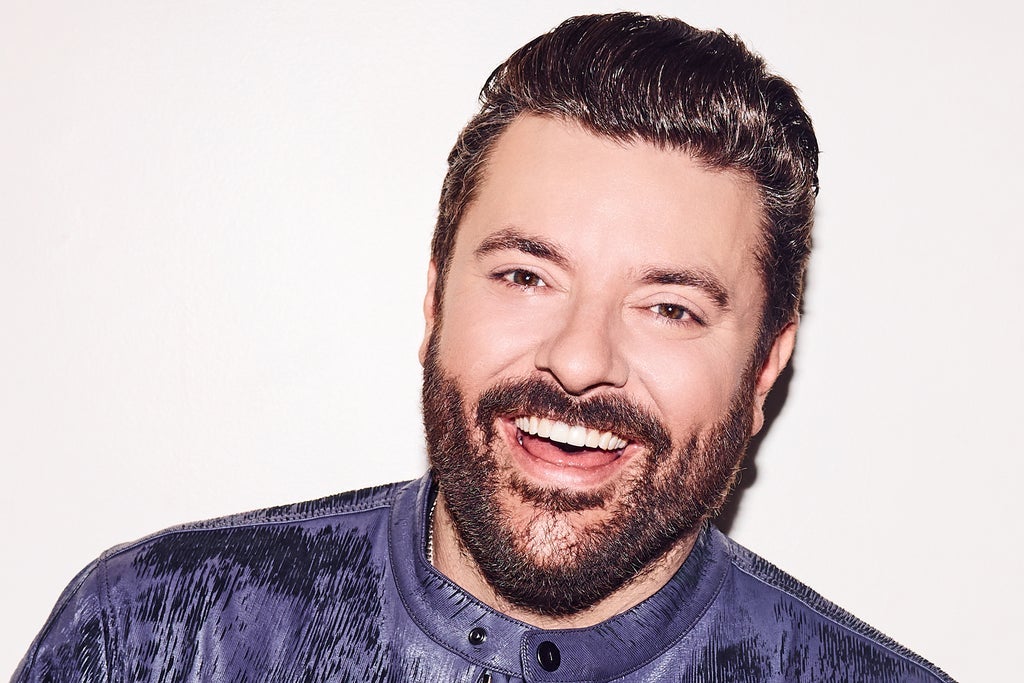 It Must Be Christmas- An Acoustic Evening with Chris Young