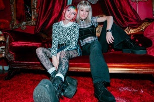 Diva Bleach with Alex Vile