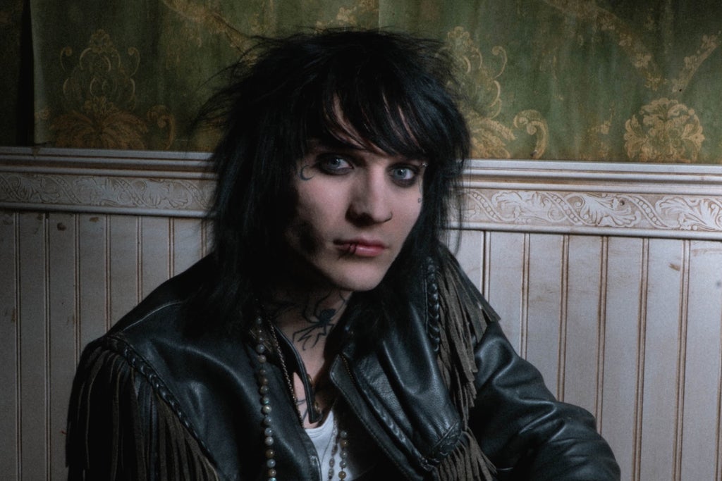 Johnnie Guilbert - Violent Dream Tour