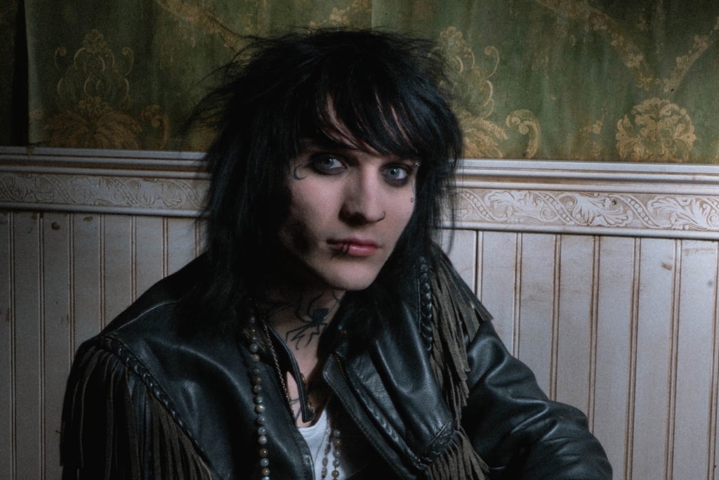 Johnnie Guilbert - Violent Dream Tour