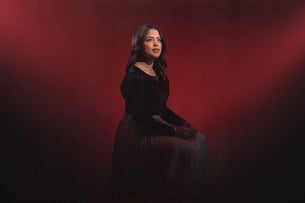 AVERLY MORILLO: LEÑA NUEVA TOUR