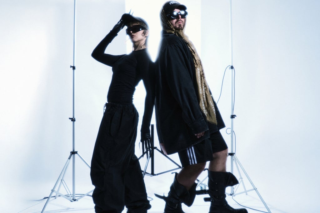 Pearly Drops with Teather