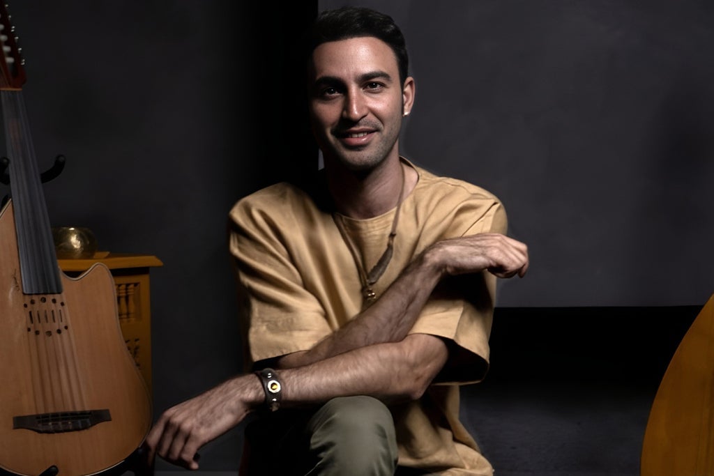 Sina Bathaie - White Lotus World Tour