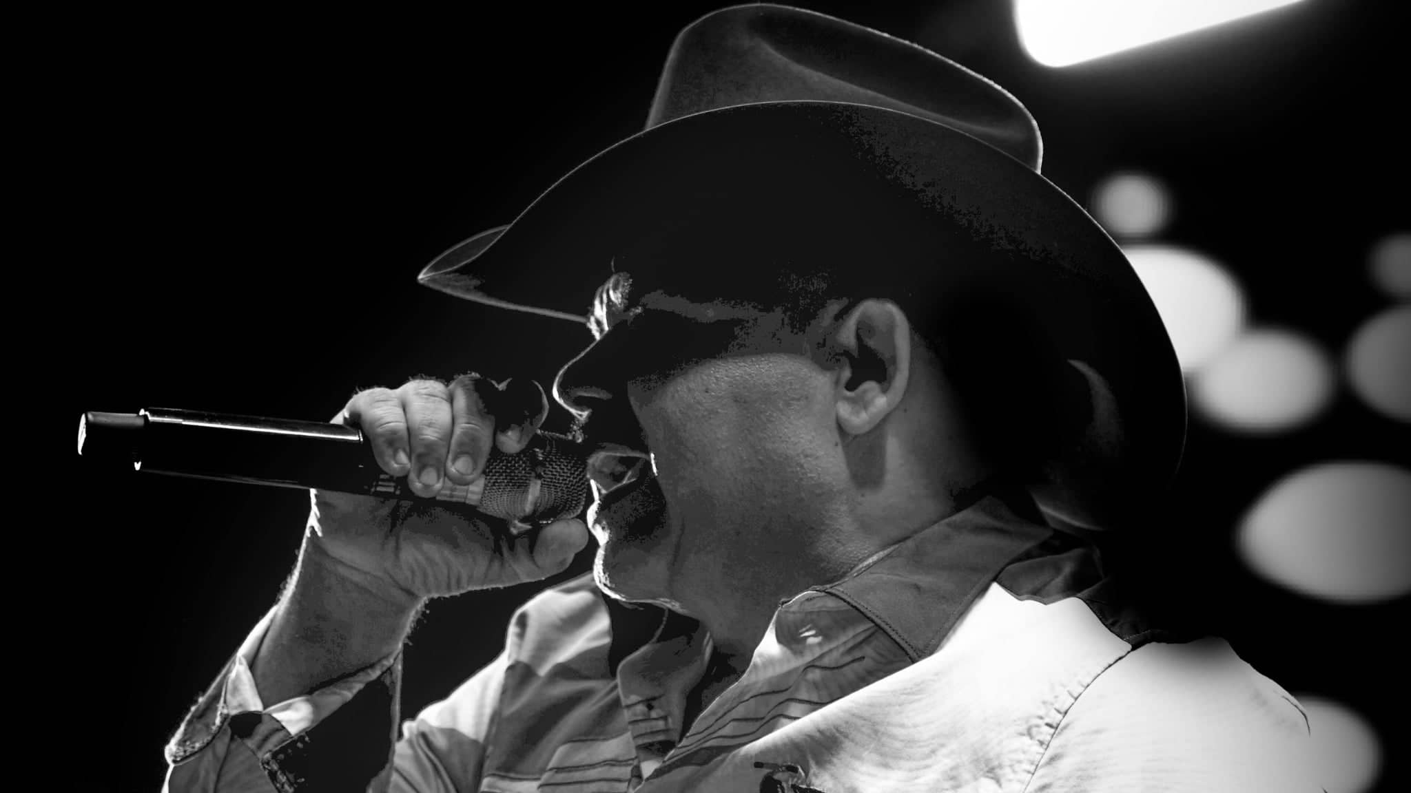 Chuy Lizarraga